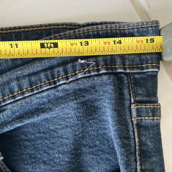 Vintage SASSY THAI embellished jean Stretchy denim and like new. Fabulous! - Picture 8 of 8